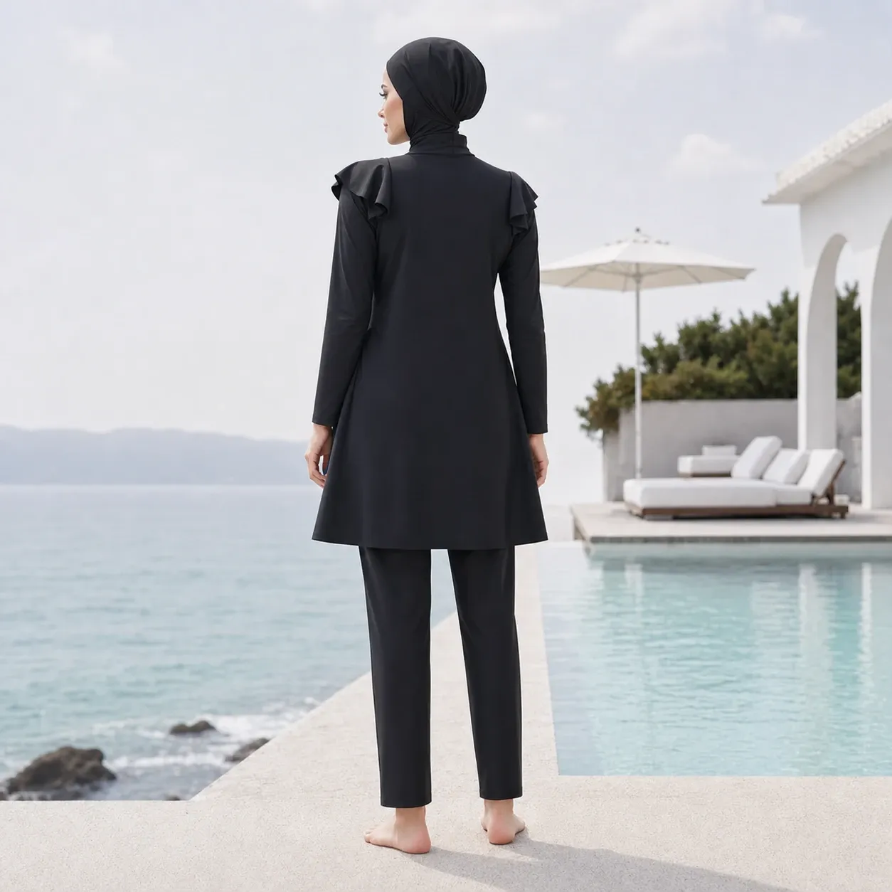 Burkini noir long à volant asymétrique – Signature — detail